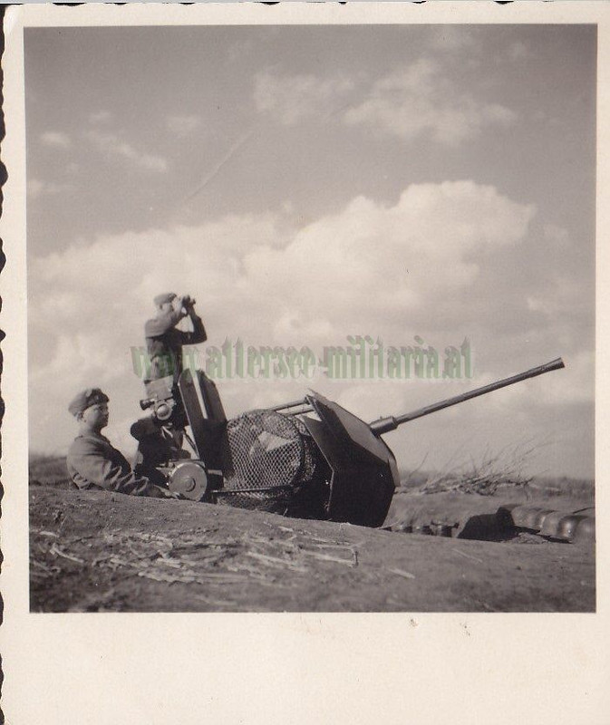 Frontaufnahme 2 cm Flak 38 2 cm Flak 30 Kanone Geschütz Wehrmacht Fliegerabwehr