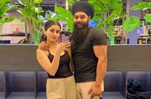 Sexy Punjabi Sardarni Bj Pussy Licking Hard Doggy Fuck With Moaning loud