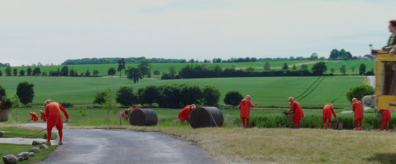 The Hitchhiker's Guide to the Galaxy 2005 (1080p