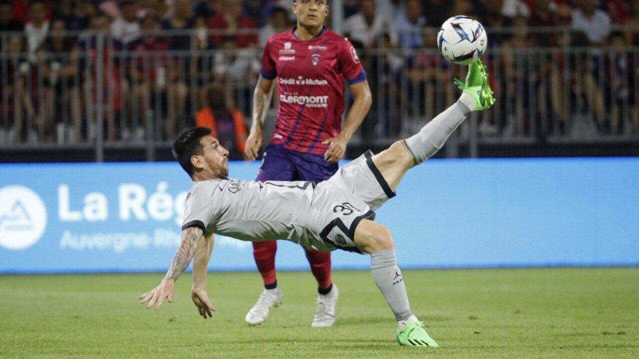 Lionel Messi marcó un golazo de chilena en la goleada del PSG