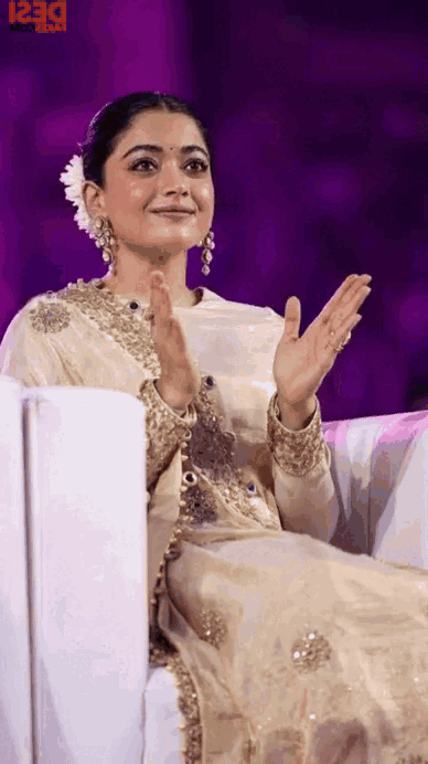 flipped-181-Sexy-Rashmika-Mandanna-lifts-her-leg-and-lets-a-lucky-fan-fuck-her-hard-infront-of-every.gif