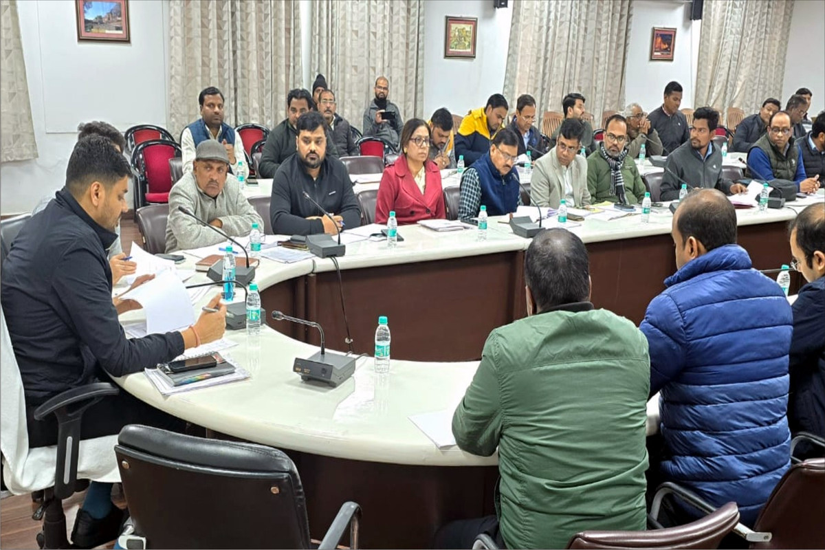 उपभोक्ता आवेदन कर पंजीकरण/अनापत्ति प्रमाण पत्र प्राप्त करना सुनिश्चित करें:- जिलाधिकारी