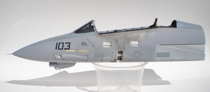 tn_F-14_nose_section_080.jpg