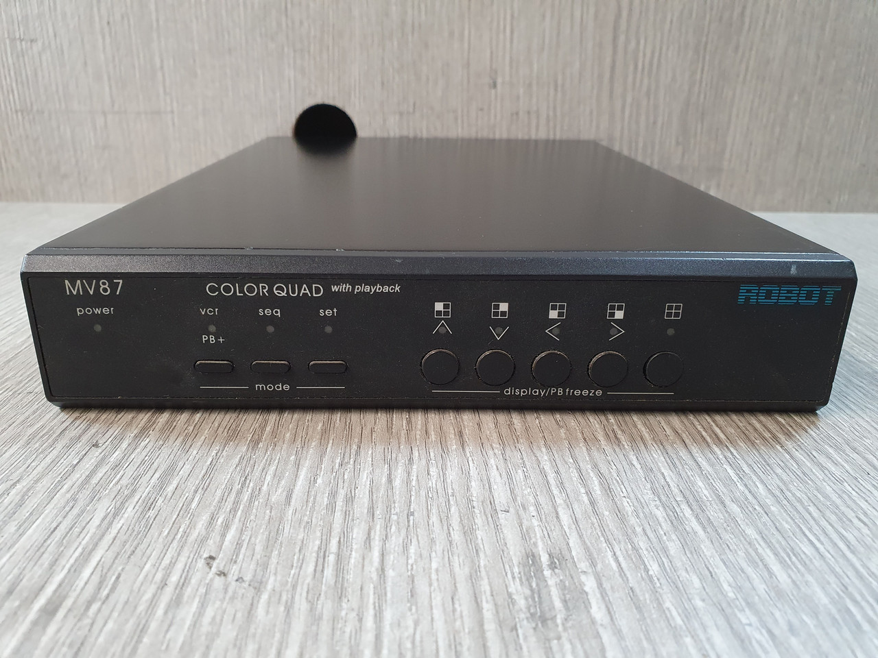 QSC MP-A40V amplifier - Grade C - image
