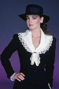 pamela-sue-martin-c02