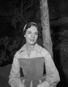 julie-andrews-md67