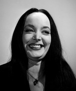 carolyn-jones-b34
