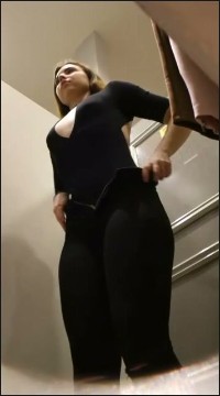 [Image: Voyeur4985141500.jpg]