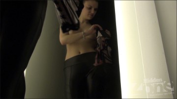 [Image: Voyeur33175151156.jpg]