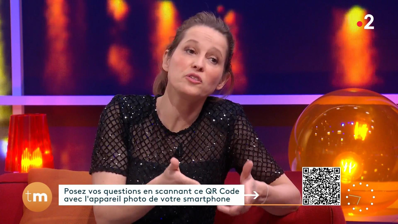 Maud Descamps 2021-12-26.mp4_snapshot_01.51_[2021.12.29_00.17.11]