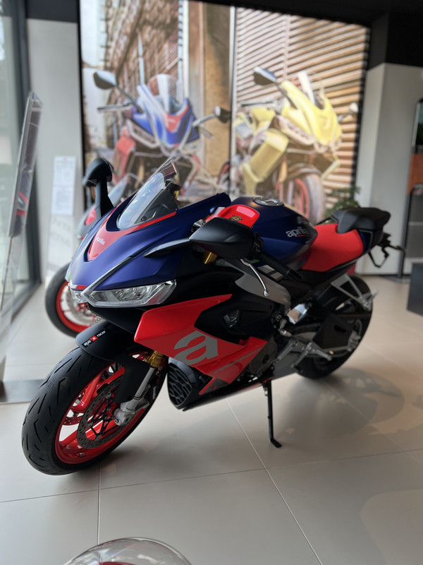 A70E6DEB-8D0A-498F-9E9A-E87DD406C611