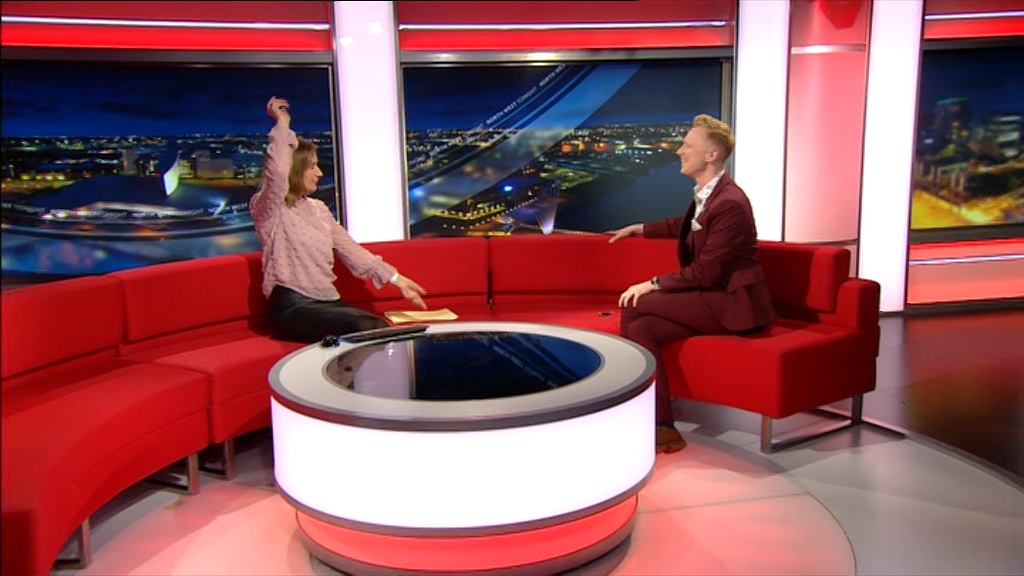 02.25 - 19.00.00 - The One Show. Alex Jones and Ronan Keating bring y....ts_snapshot_33.44.858