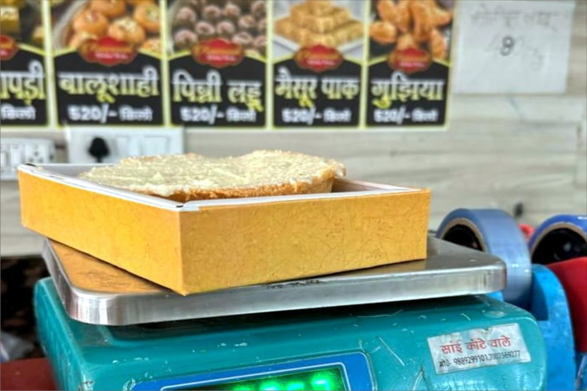 ज़िलाधिकारी के निर्देश पर घट-तौली से मुनाफा कमा रहे व्यापारियों में मचा हड़कंप