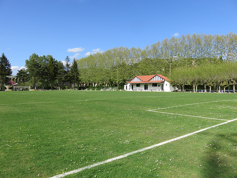 Parc del Torrent - ombra i bancs