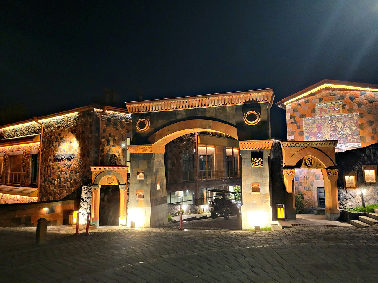 Армения. Ереван в ноябре. Армения. Ереван в ноябре.