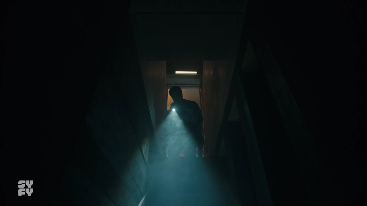 Agenzia.Roman.Case.Infestate.Vendesi.S01E01.720p.WEBMux.ITA.ENG.x264-BlackBit[screenshot 7]