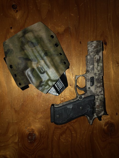 98923E7F-3956-44CF-A1E0-1BB8AEECF3C7