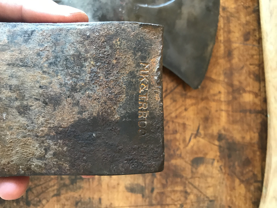 73C7EE9B-1B42-4FE1-9721-56D85C4E1236