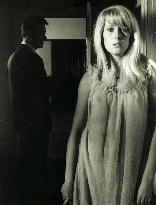 catherine_deneuve_mb27