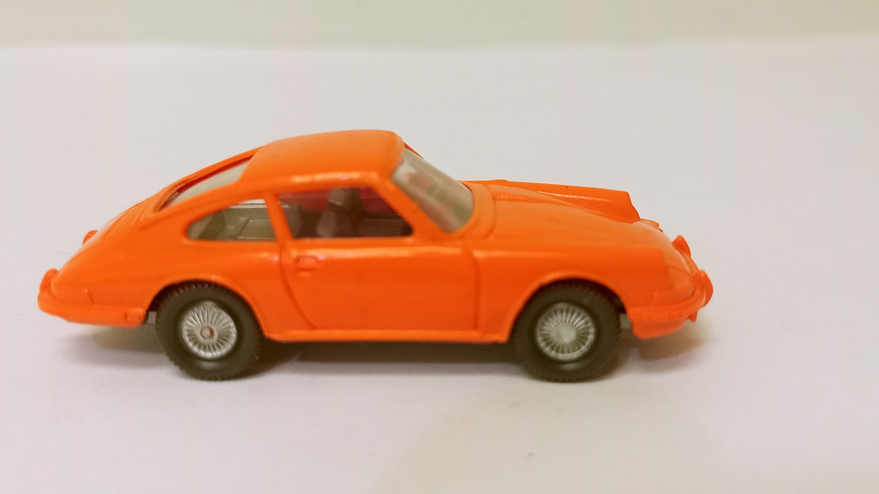 Mach (3945)