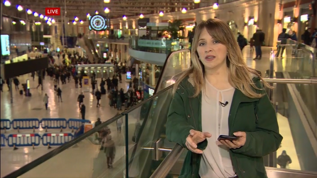 BBC London News_20220218_18301900.ts_snapshot_11.45.569