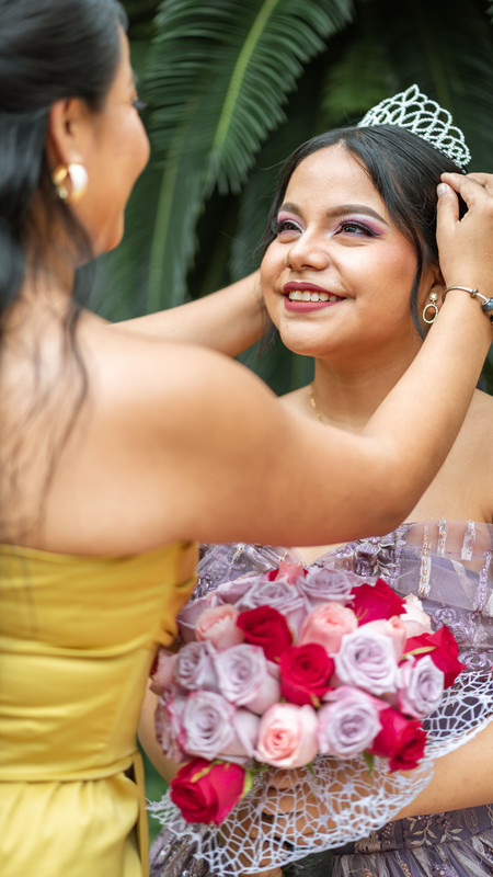 Momento familiar de quinceañera