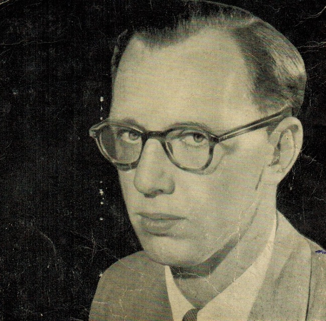 Alan-Yates-aka-Carter-Brown-author-pic-1955-1024x1009
