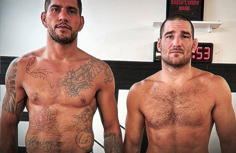 Алекс Перейра включва Шон Стрикланд в лагера си за UFC 307