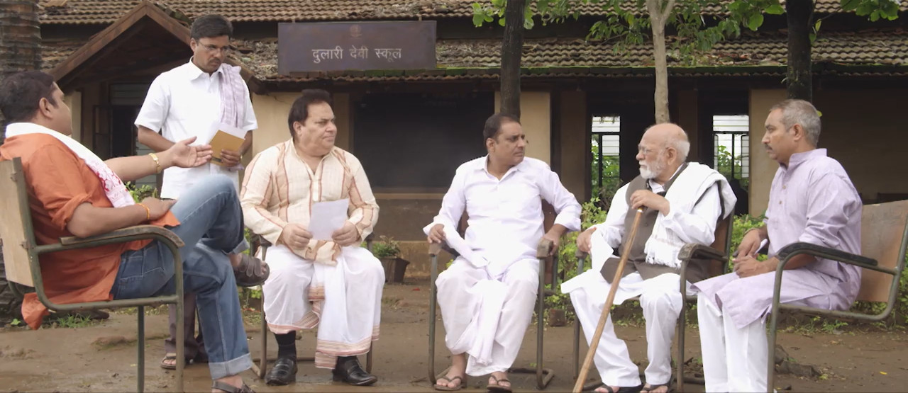 Chaarfutiya Chhokare 2014 WebRip [Hindi] 480p 720p ESub Screenshot