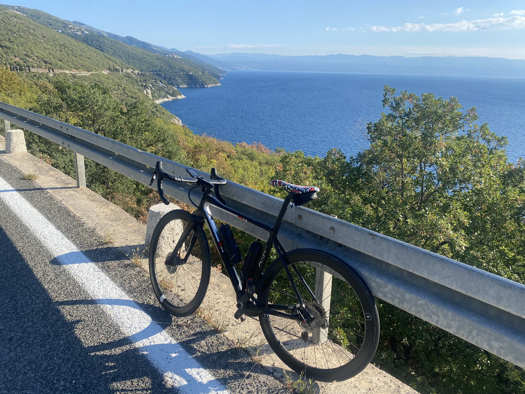 AA3DBF87-28F0-400F-AF00-C2DA6F95DF17