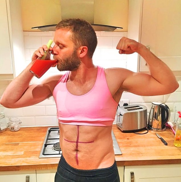 Муж фитнес-блогерши пародирует и троллит свою жену в Instagram