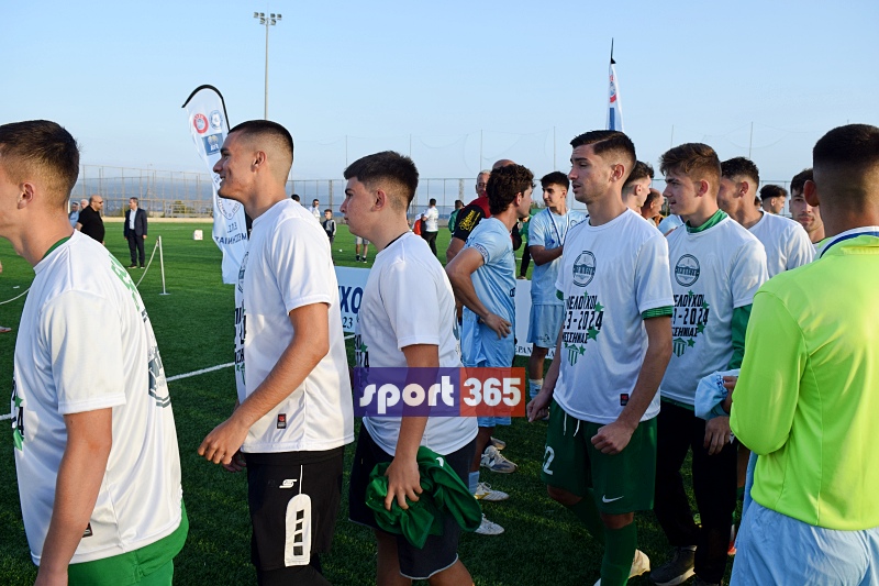 , &Tau;&omicron; &phi;&omega;&tau;&omicron;&rho;&epsilon;&pi;&omicron;&rho;&tau;ά&zeta; &tau;&omicron;&upsilon; &tau;&epsilon;&lambda;&iota;&kappa;&omicron;ύ &Epsilon;&rho;ά&nu;&eta;-&Pi;&alpha;&nu;&theta;&omicron;&upsilon;&rho;&iota;&alpha;&kappa;ό&sigmaf; (&phi;&omega;&tau;&omicron;)