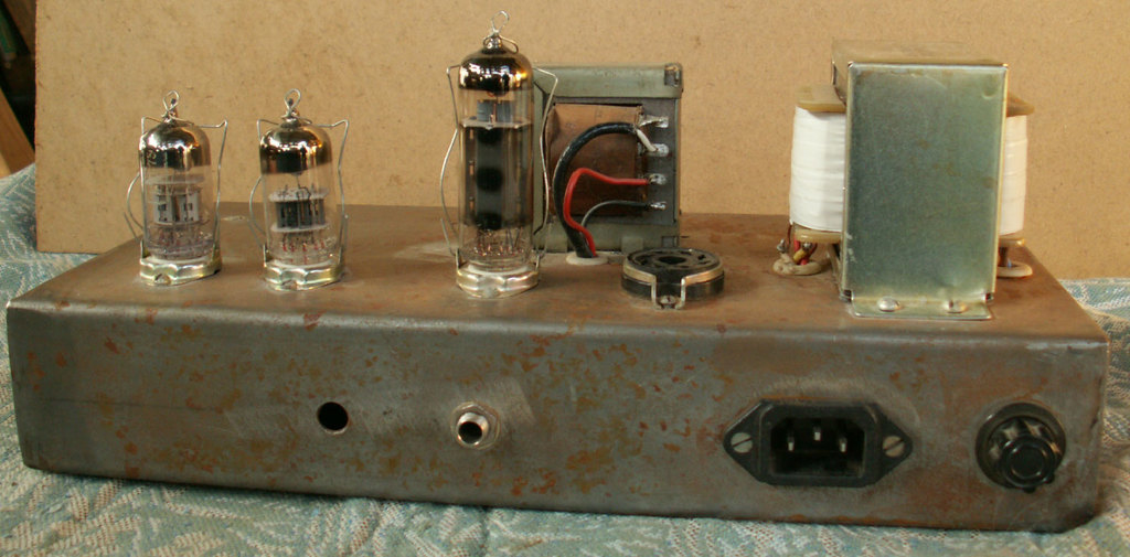 AX84-Face-с-зади2