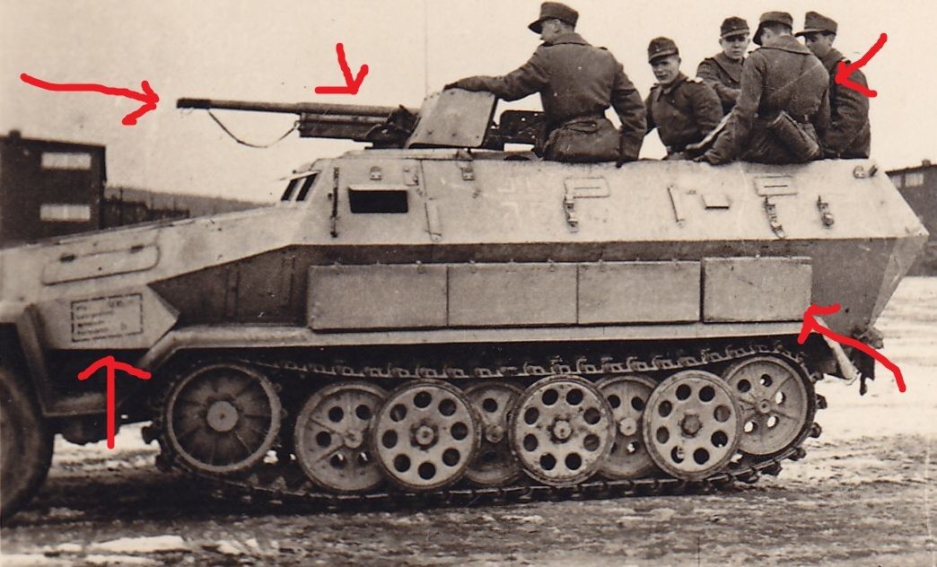 Sd.Kfz.250 - 10 Schützenpanzerwagen mit montiert