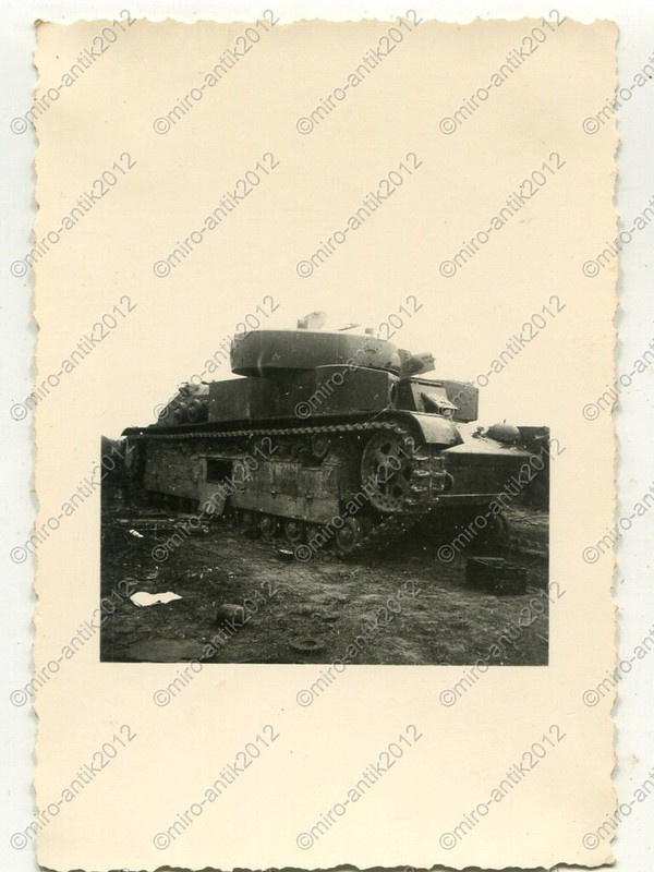 Foto, Wehrmacht, zerstörter schwerer Panzer der 