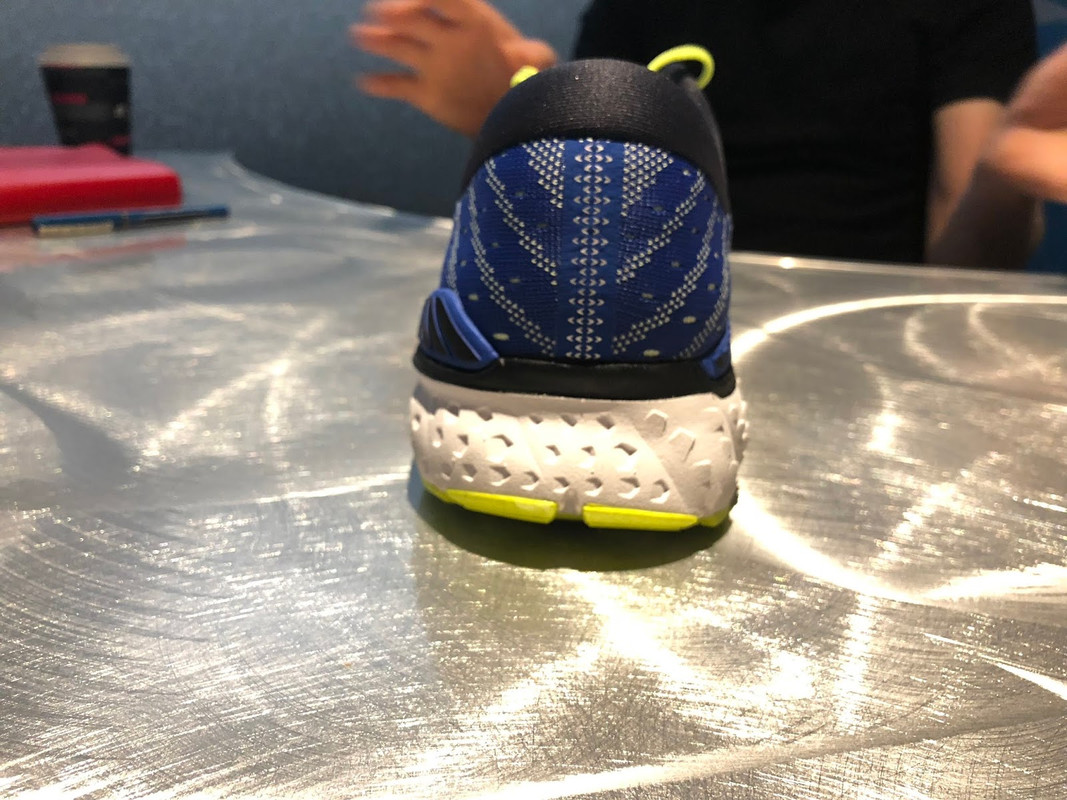 8E07D40F-B0AB-4EE9-8780-0853AABD3F88