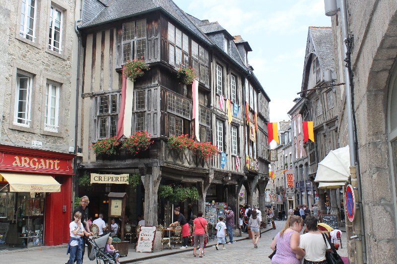 Por Normandía y Bretaña - Blogs de Francia - Día 4: Huisnes-Cancale-Dinan-St. Malo-Pleneuf (3)