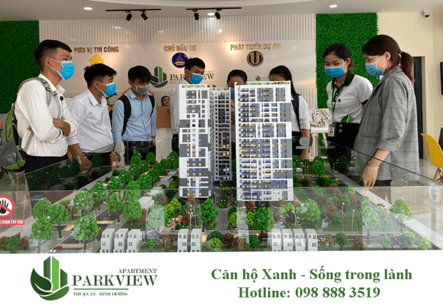 Sa bàn căn hộ Park View Thuận An tại khu nhà mẫu dự án