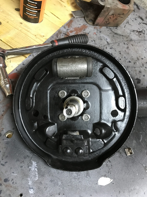 Restauration 4L (1055)