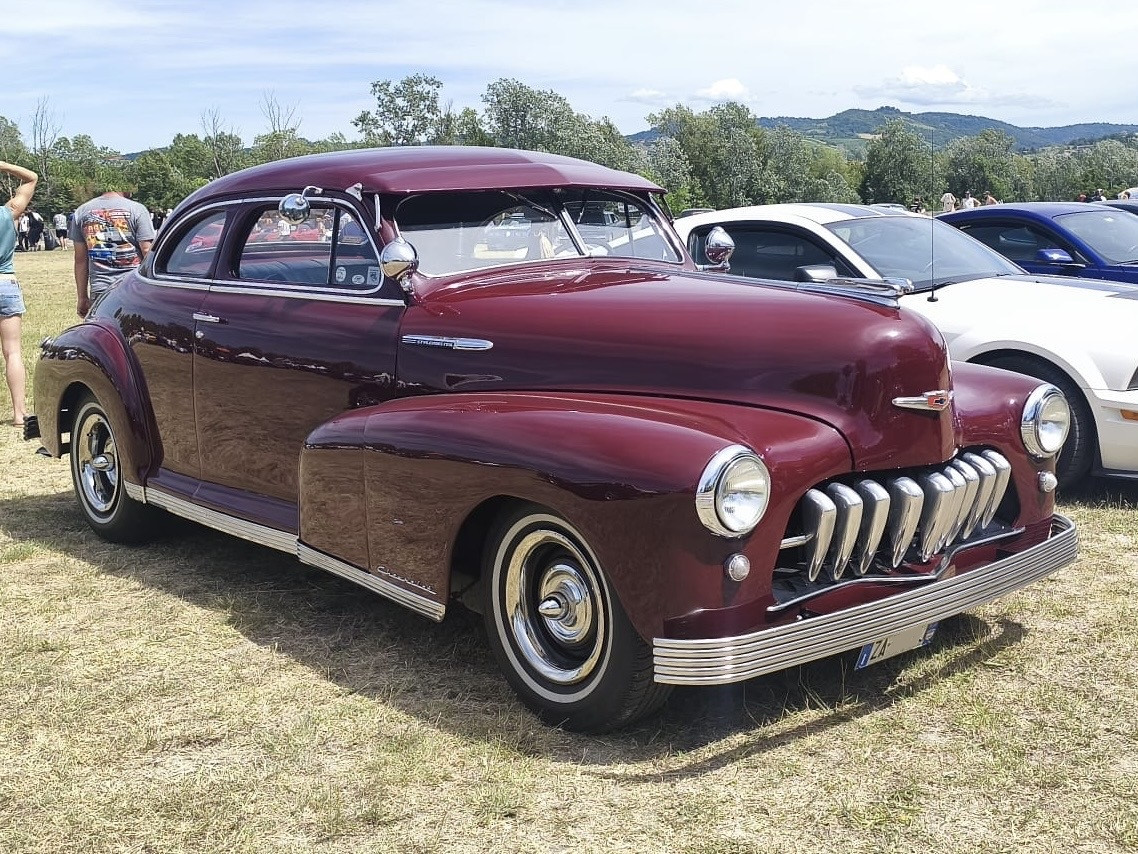 i.postimg.cc/NFL9w0VF/Chevrolet-Stylemaster-5-Passenger-Coupe-Front.jpg