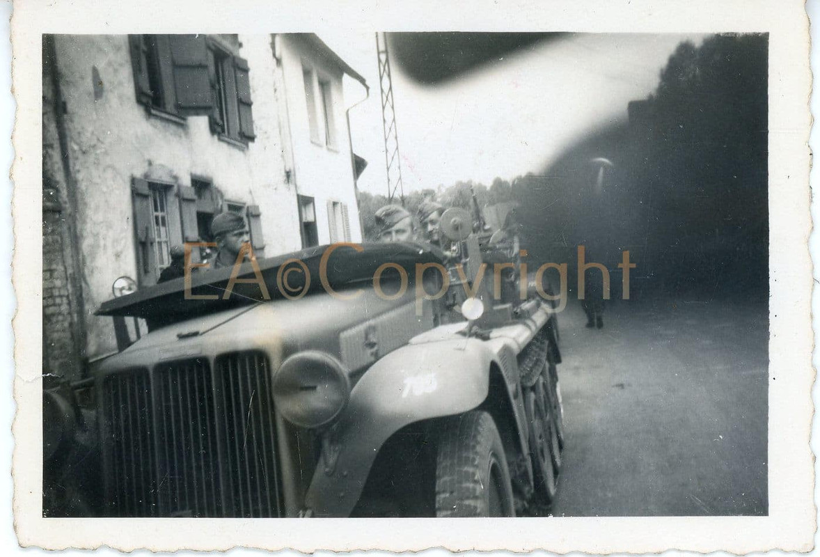 Frankreich Halbkette SPW Sd.Kfz. Kämpfe Foto