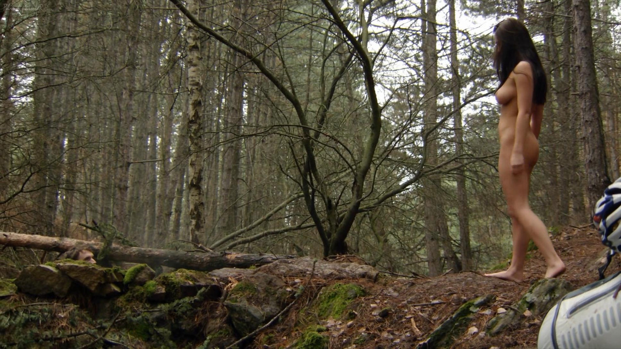 Wrong Turn 6 (2014) - HD1080p - Talitha Luke-Ear