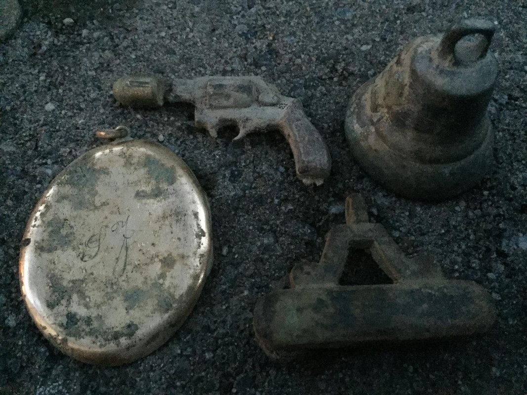 1DC6B26D-5CAC-42A2-B8F0-F08D232E0DBD