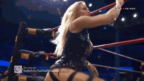 scarlett-bordeaux-bordeaux-1.gif