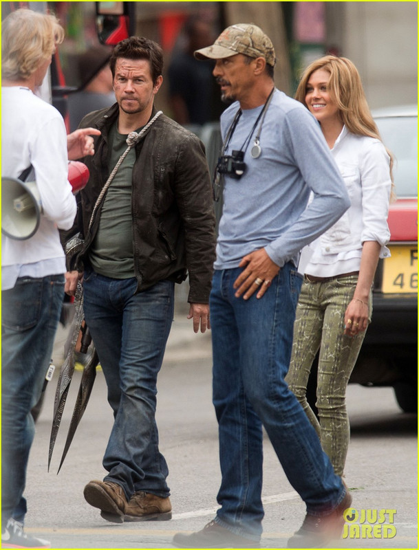 mark-wahlberg-nicola-peltz-film-transformers-4-w