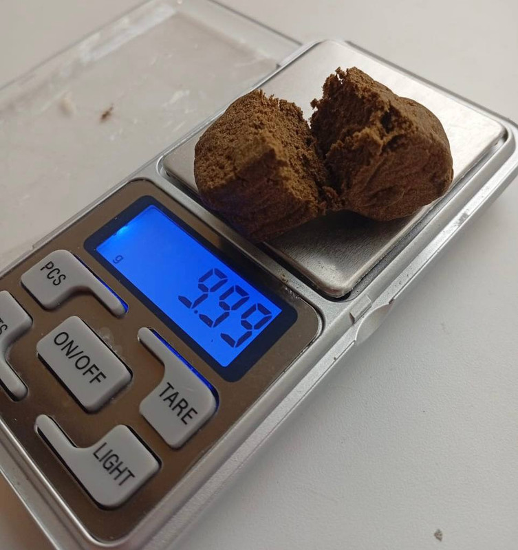 776