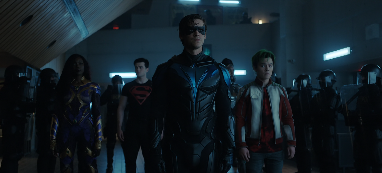 Titans.S03E10.Troubled.Water.1080p.10bit.BluRay.AAC5.1.HEVC-Vyndros.mkv_snapshot_28.59_[2022.08.12_1