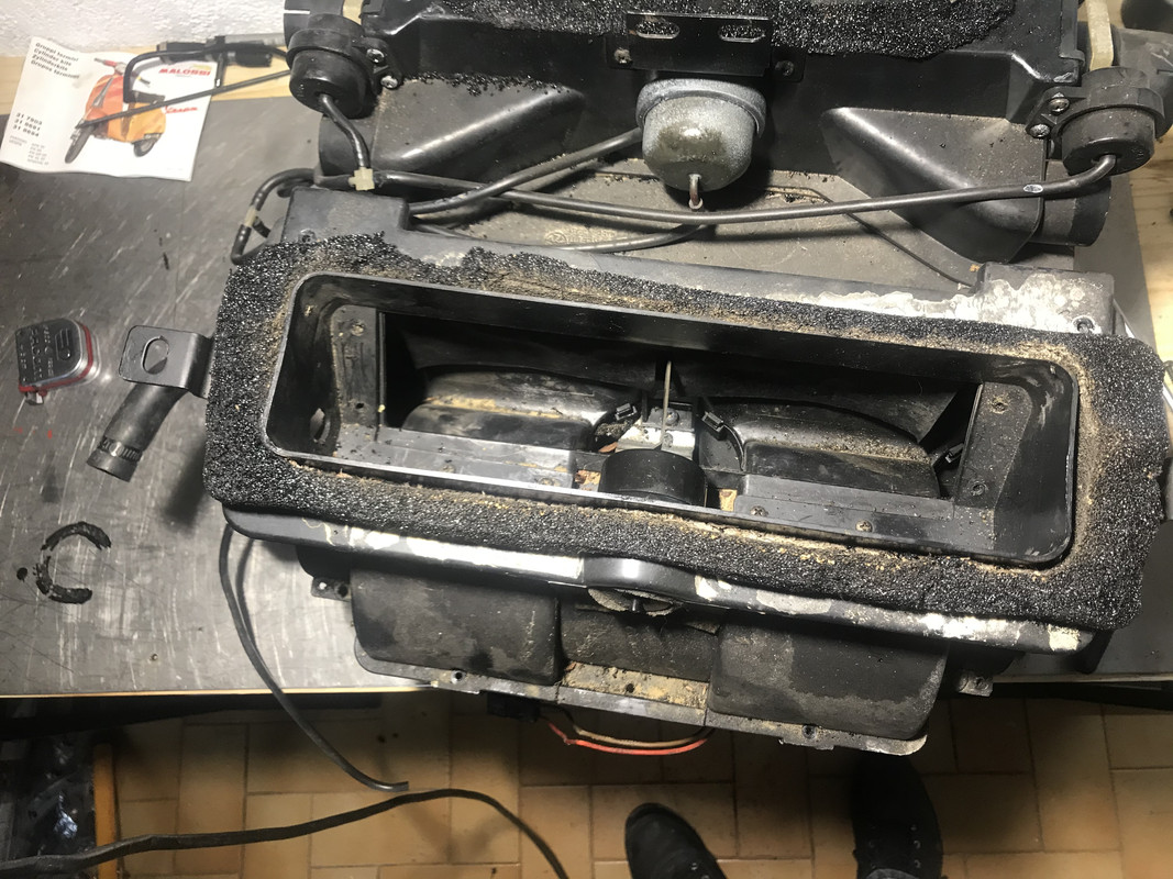 6377D627-DFC7-4C0D-B31F-CC8B8890EA34