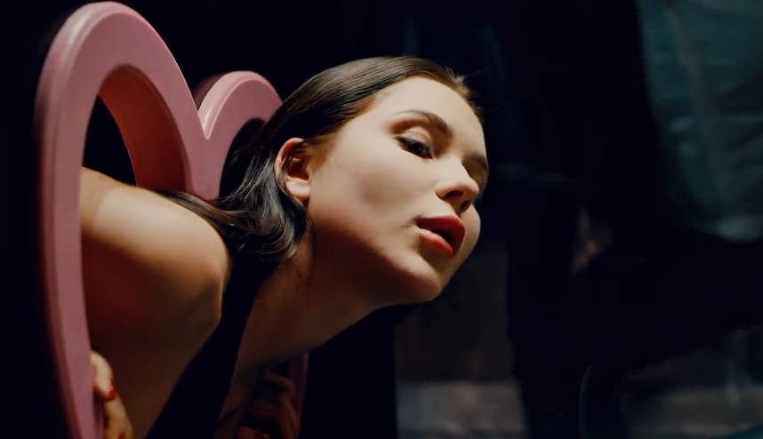 HENTAIED – Mary Bambola – The GloryHole