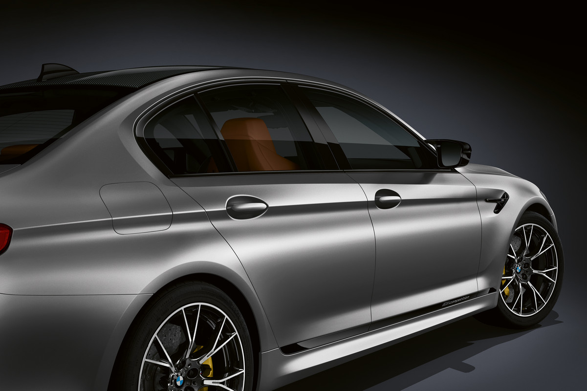 P90300369_highRes_the-new-bmw-m5-compe